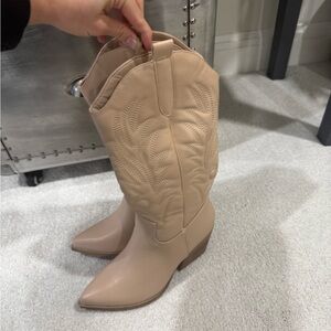 Women's Tan Cowboy Boots